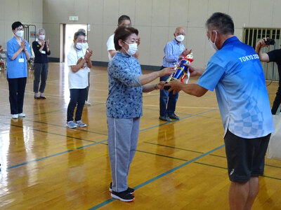 表彰式・黄色チームの勝利