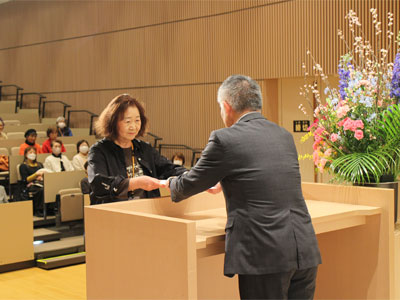 通学総合コース皆勤賞授与